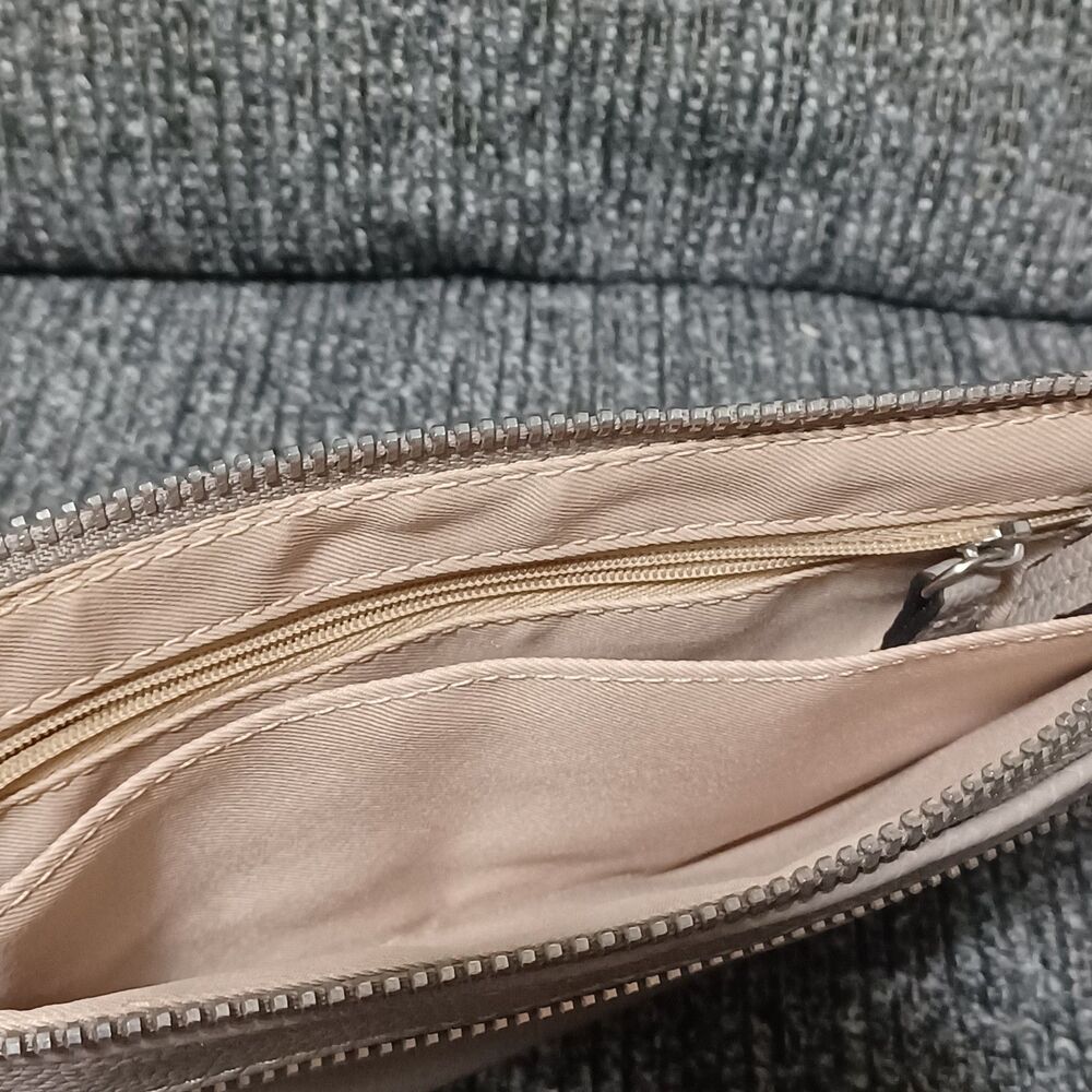 DANA BUCHMAN Light Gray Wristlet - Picture 5 of 5